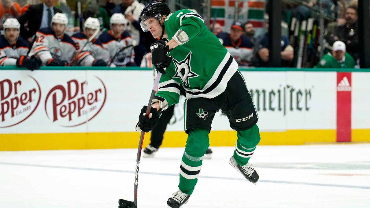 John Klingberg ønsker å bruke kreftene til å signere en langtidskontrakt